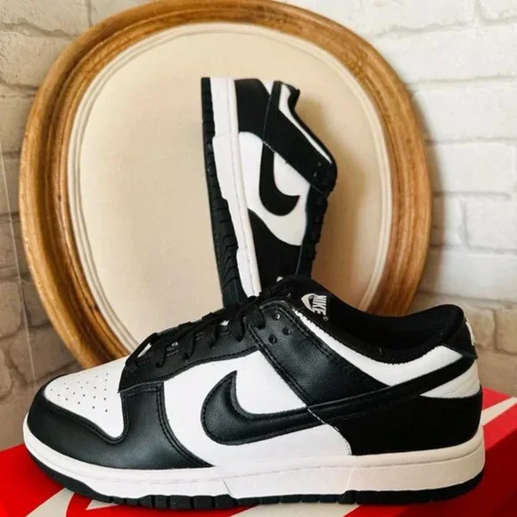 Nike SB Zoom Dunk Low black and white Panda - Picture 8 of 8